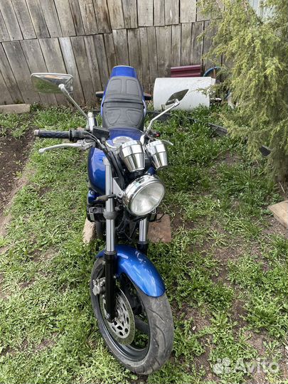 Yamaha XJR 400