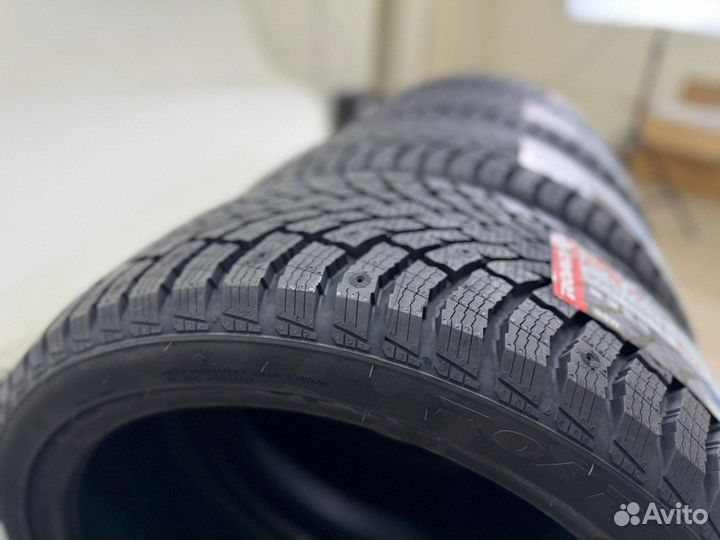 RoadX RXFrost FX11 215/65 R16 98T