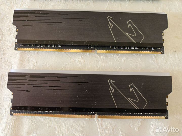 Aorus RGB Gaming Memory DDR4 3733 мгц 2x8 гб