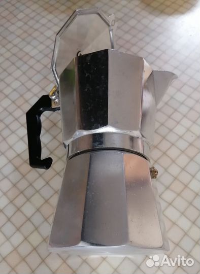 Гейзерная кофеварка 300 мл