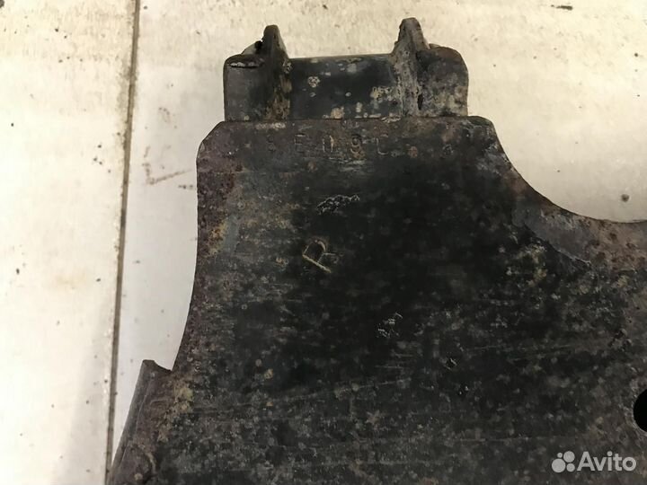 Рычаг передний правый Espero 1991-1999