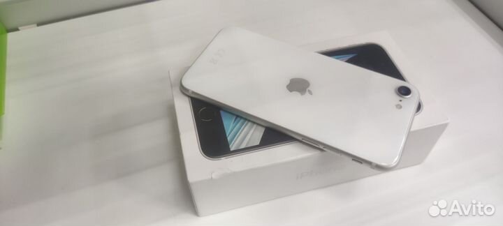 iPhone SE (2020), 64 ГБ