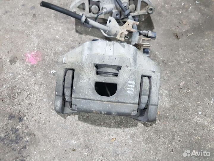 Суппорт передний audi a6 c6