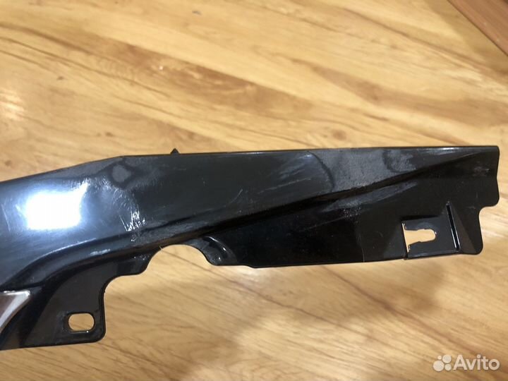 Накладка двери багажника Mitsubishi Outlander