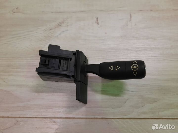 Блок подрулевых переключателей стеклоочистителя