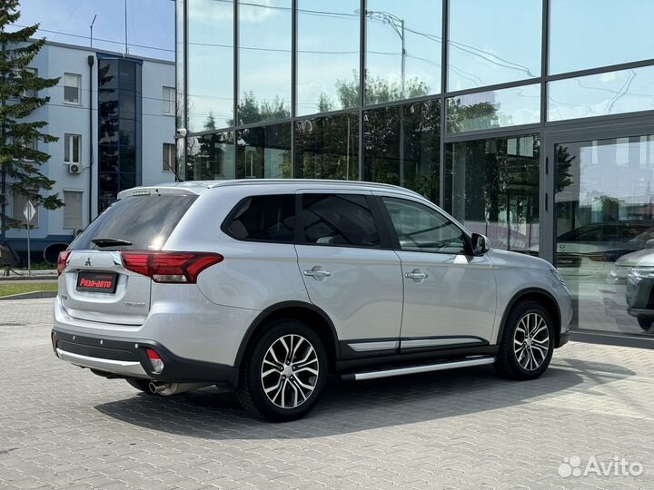 Mitsubishi Outlander 2.4 CVT, 2015, 82 780 км