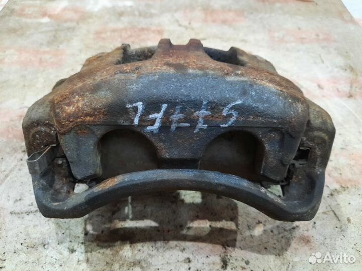 Суппорт передний левый Nissan Patrol Y61 RD28TI