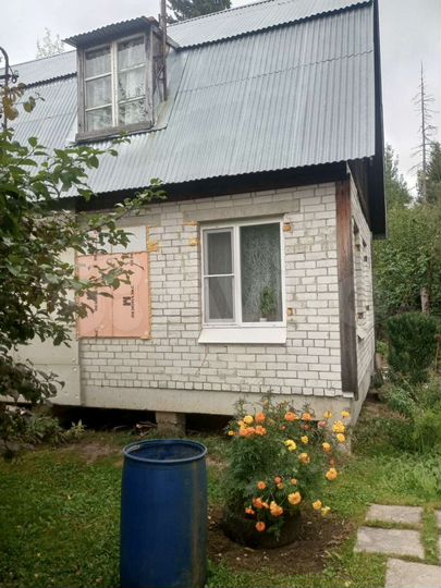 Дом 99 м² на участке 6 сот.