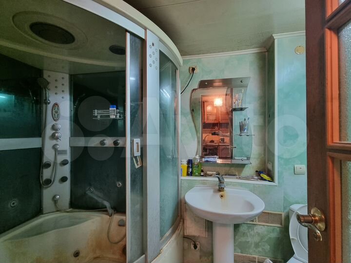 4-к. квартира, 121 м², 1/2 эт.