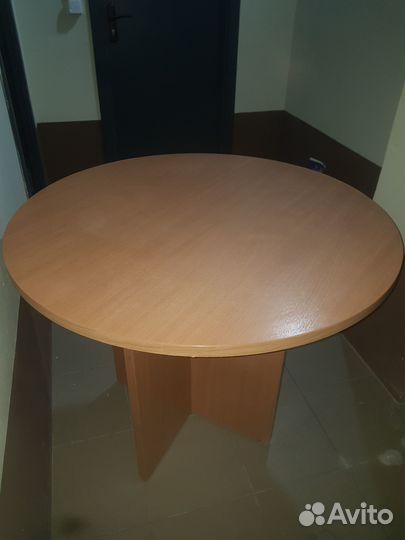 Стол круглый