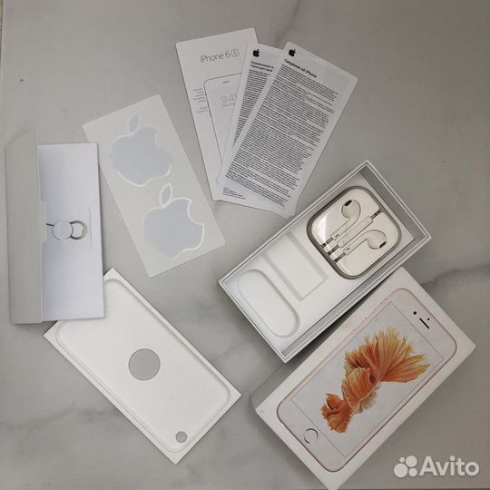 Телефон iPhone 6s