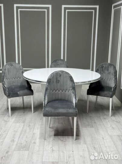 Стол и стулья от производителя. В наличии