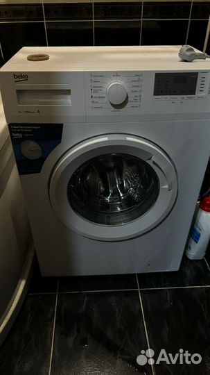 Стиральная машина Beko wrs5512. Неисправна