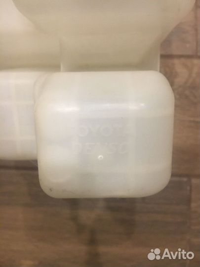 Бачок омывателя toyota 85315-20390