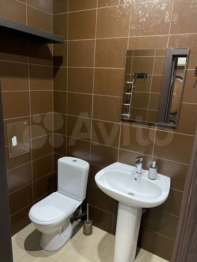 1-к. квартира, 42 м², 1/3 эт.