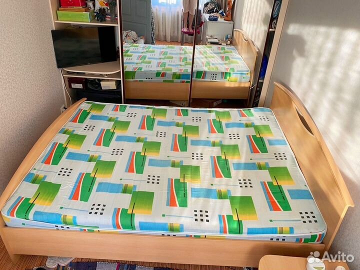 Кровать двухспальная