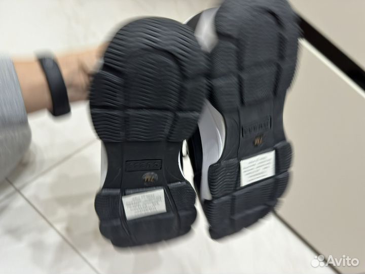 Кроссовки Guess 37