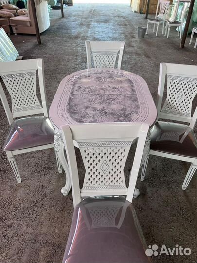 Стол и Стулья