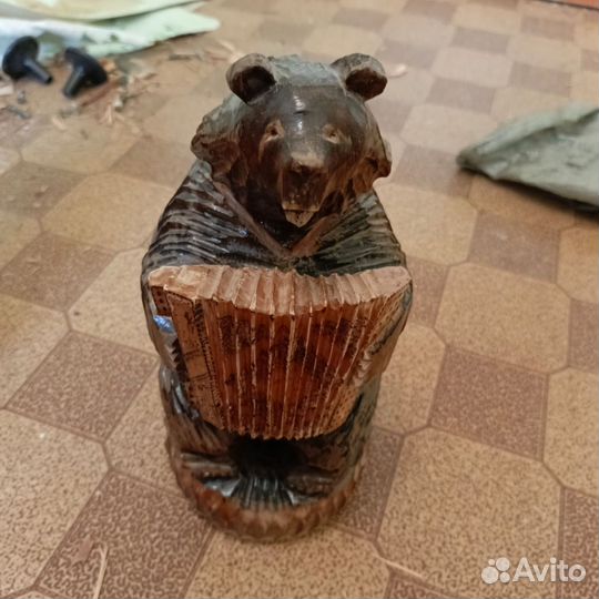 Деревянные статуэтки