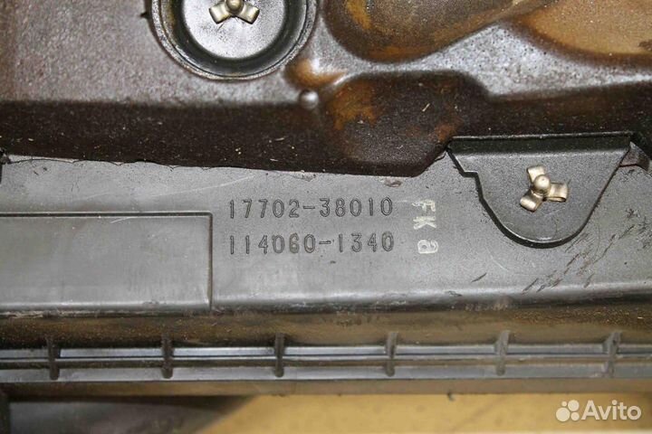 Корпус воздушного фильтра левый Lexus LS600H