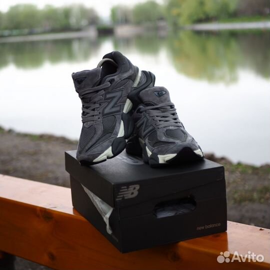 Кроссовки замшевые New Balance 9060