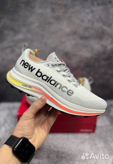 Кроссовки New Balance fuelcell rc elite v2