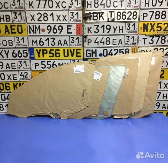 Стекло боковое опускное для Toyota правый руль