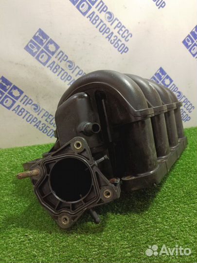 Впускной коллектор Toyota Avensis универсал 1.8