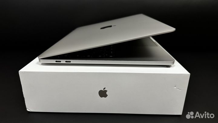 MacBook Pro 13 M1 8/256gb Ростест