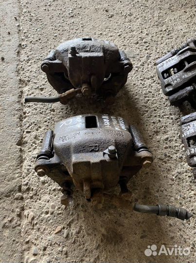 Суппорты тормозные nissan primera p11 2001г