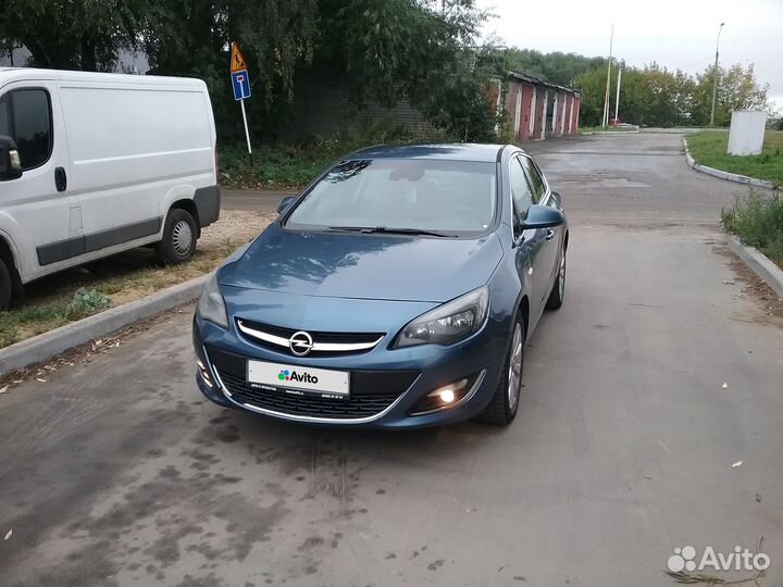 Opel Astra, 2013
