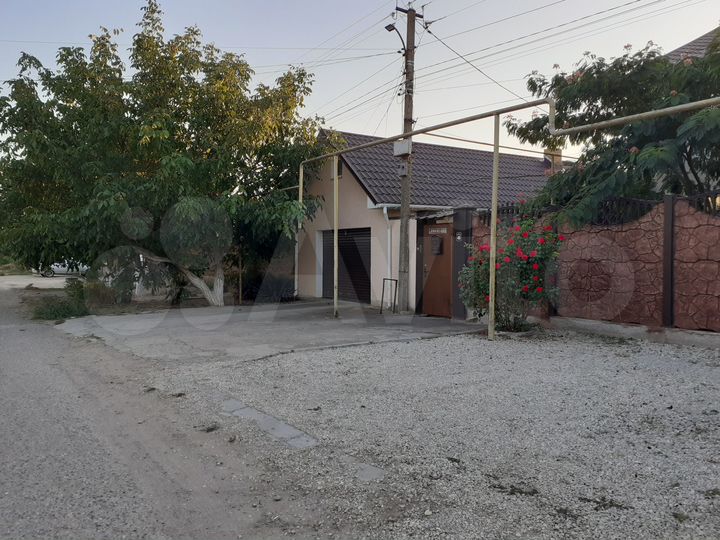 Дом 222,9 м² на участке 9 сот.