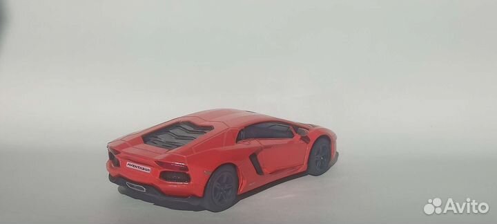 Lamborghini Aventador Lp 700-4 kinsmart 1:38
