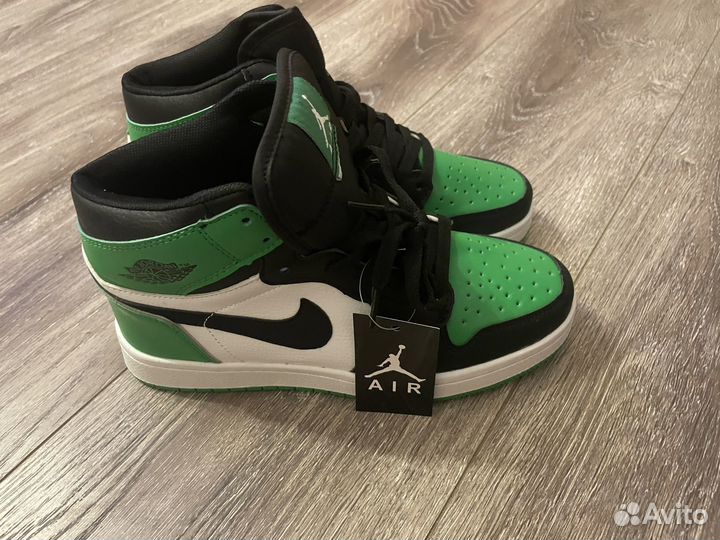 Кроссовки Nike jordan