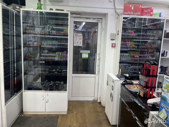 Магазин табака у выхода из метро