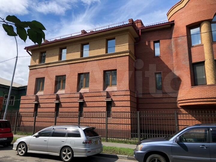 Дом 321 м² на участке 8 сот.