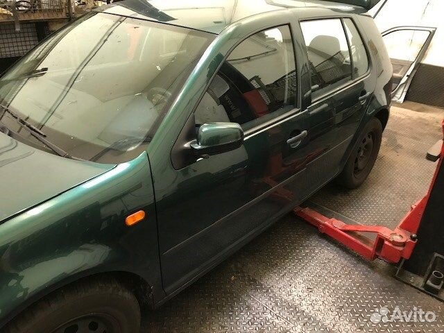 Разбор на запчасти Volkswagen Golf 4 1997-2005