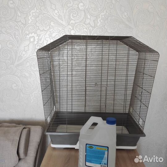Большая клетка для птиц