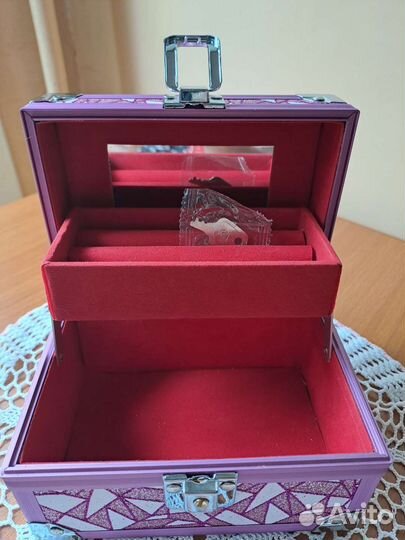 Шкатулка для украшений новая
