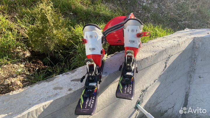 Горные лыжи и ботинки детские, шлем. Комплект