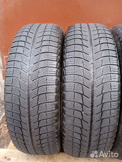 Michelin X-Ice 3 205/70 R15