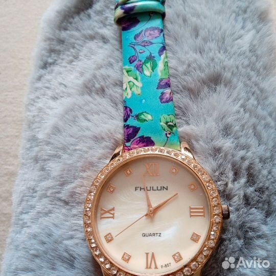 Часы женские