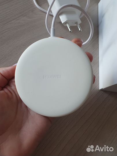 Беспроводная зарядка huawei