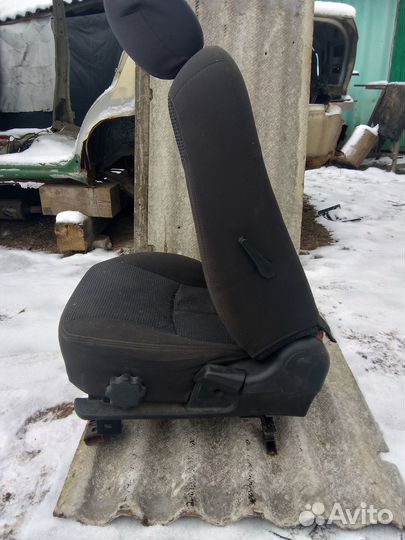 Сиденье переднее любое