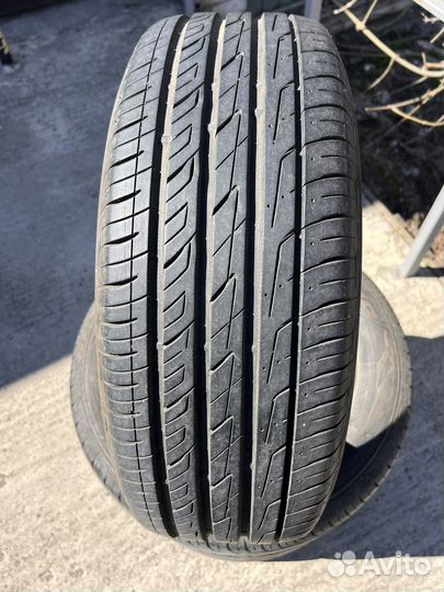 Nitto NT860C 215/60 R16