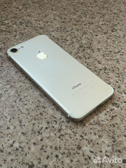 iPhone 7, 32 ГБ