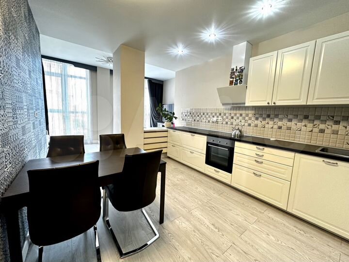 2-к. квартира, 68 м², 11/17 эт.