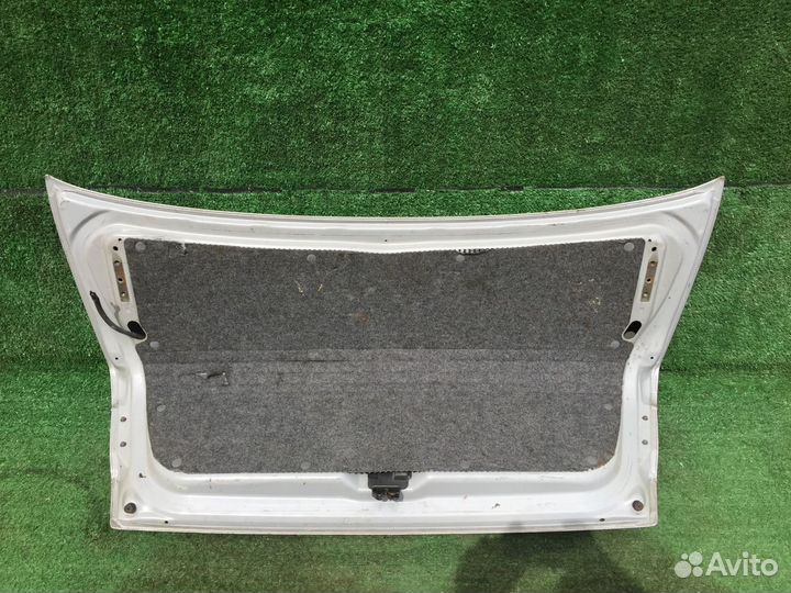 Крышка багажника Nissan Sunny FB14