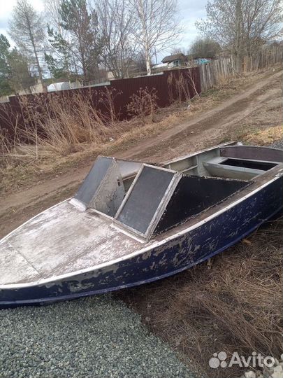 Лодка алюминиевая