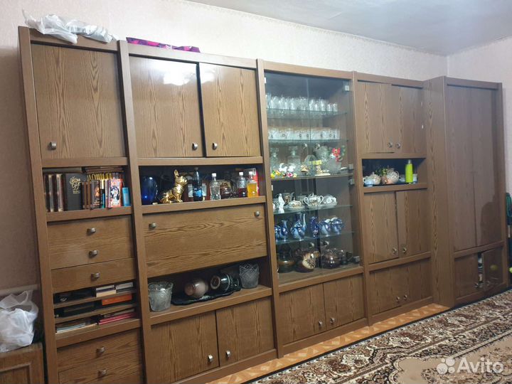 Стенка в гостиную со шкафом и подсветкой бу